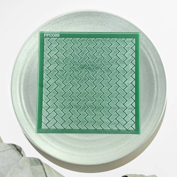 Diagonal Bamboo Weave Pattern Plate