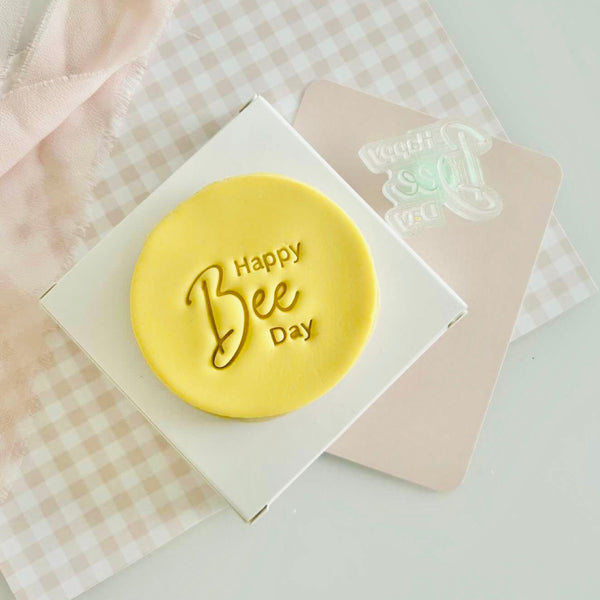 Happy Bee Day Text Stamp (SweetP)