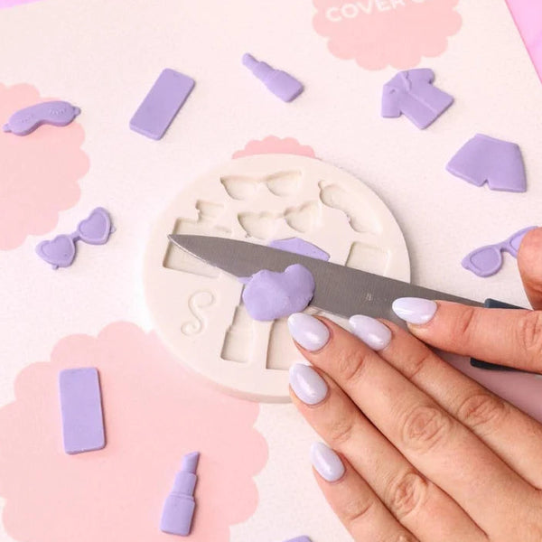 Girls' World Savvy Shapes Silicone Mould (Savvy Cakes)