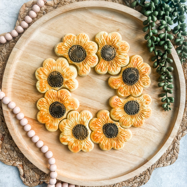 Sunflower Chain Platter Cutters & Debosser Set (Bikkie Smalls)