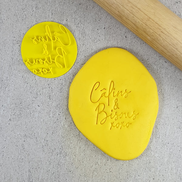 Câlins & Bisous (Hugs & Kisses) Embosser French