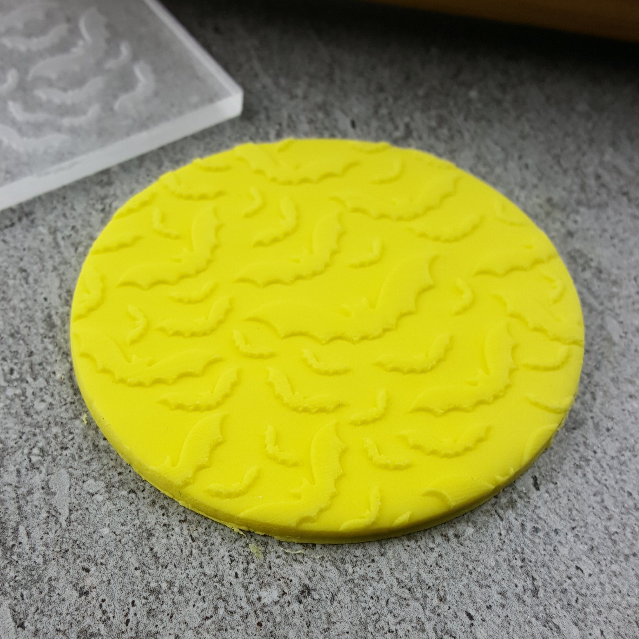 Bats Pattern Plate