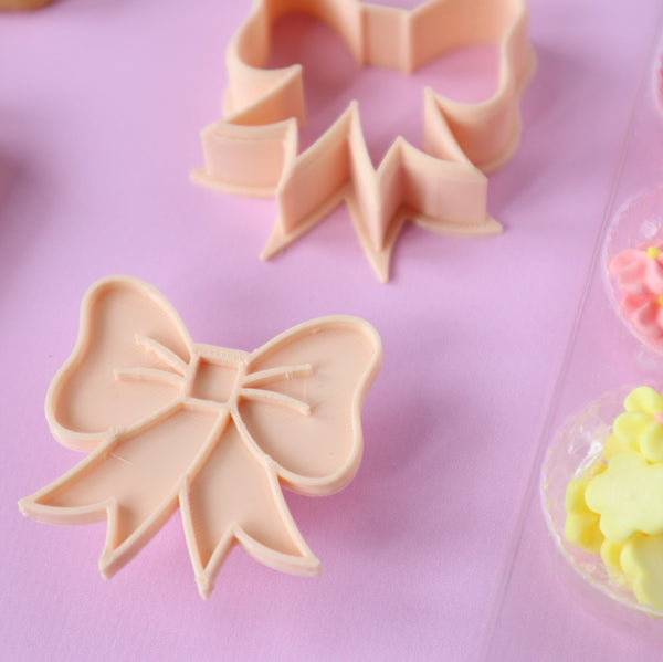 Bow Cutter & Embosser Set (Little Biskut)