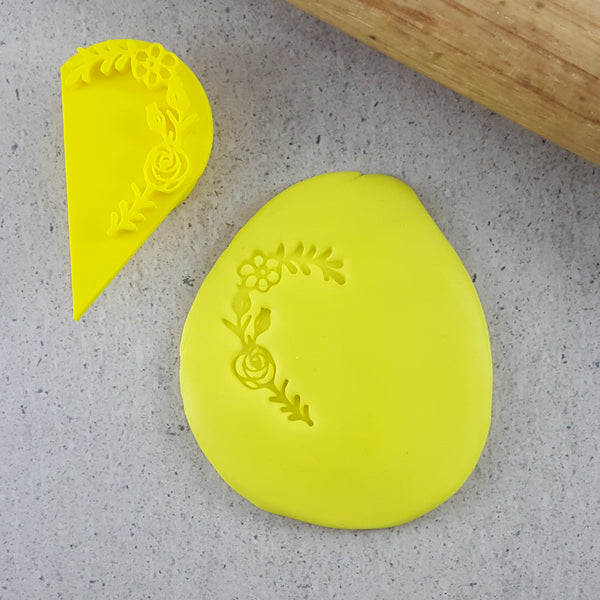 Flowers Heart Frame Embosser
