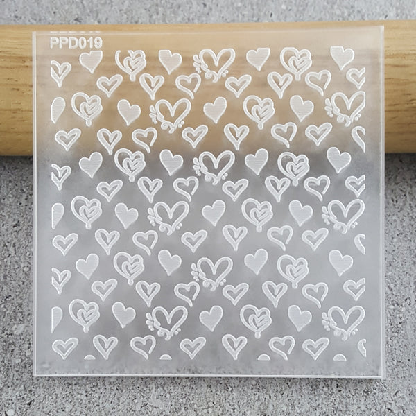 Hearts Outline Pattern Plate