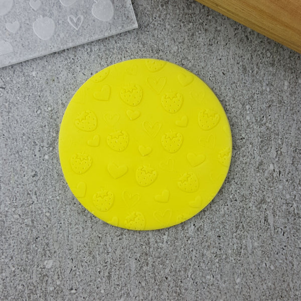 Strawberry Hearts Pattern Plate