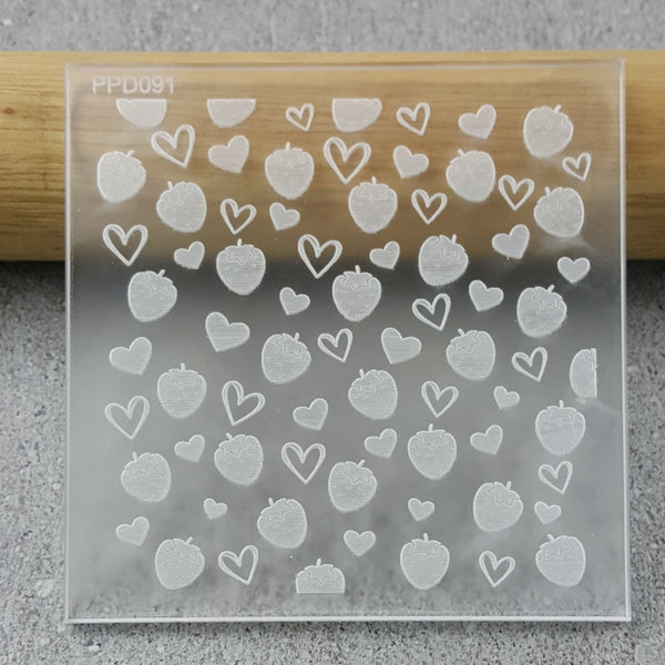 Strawberry Hearts Pattern Plate