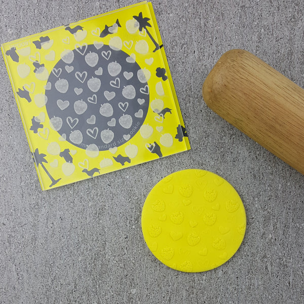 Strawberry Hearts Pattern Plate