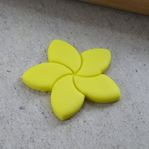 Frangipani Mini Cutter & Embosser Set
