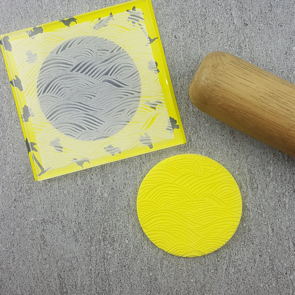 Waves Pattern Plate