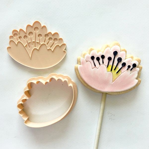 Closed Flower Cutter & Embosser Set (Little Biskut)