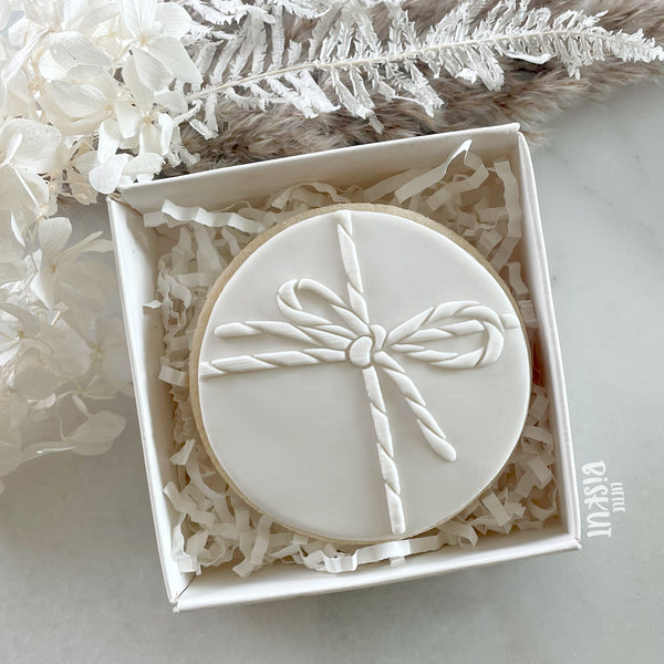 Present Twine Bow Debosser (Little Biskut Level Up!)
