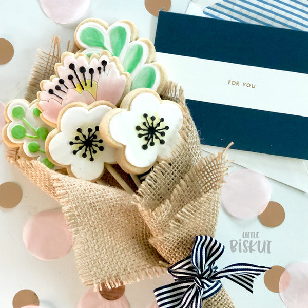 Closed Flower Cutter & Embosser Set (Little Biskut)