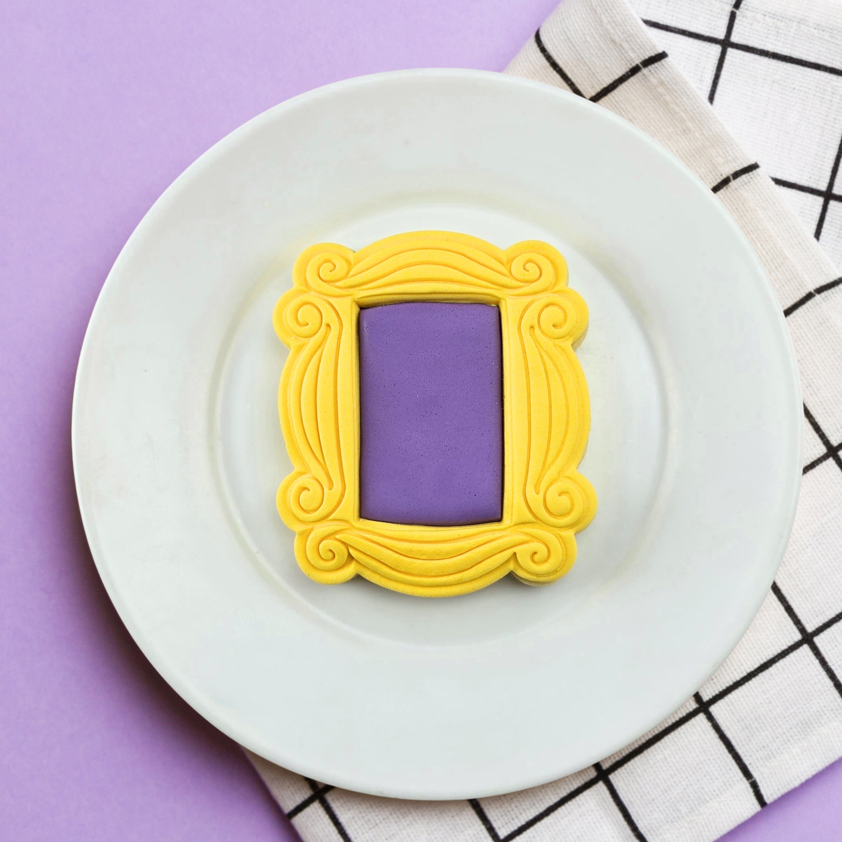 Friends Door Frame Cutter & Embosser Set