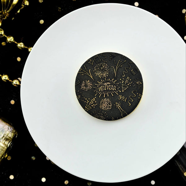 Happy New Year Pattern Plate