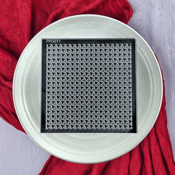 Hounds Tooth Pattern Plate