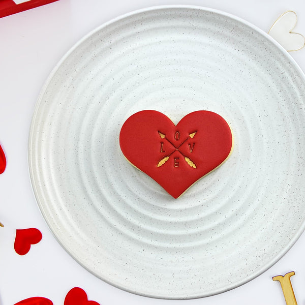 Love With Arrows Embosser