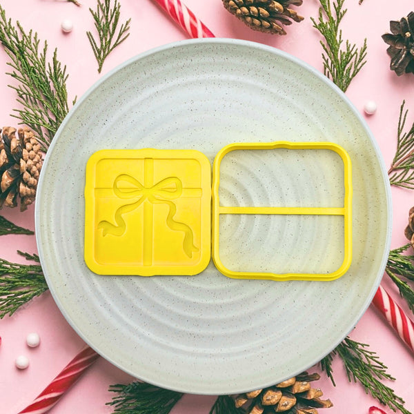 Present Cutter & Debosser Set