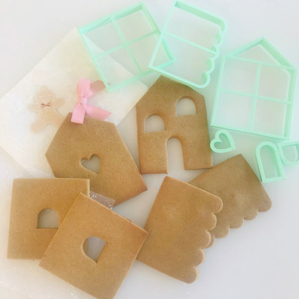 Medium Gingerbread House Cutters (SweetP)