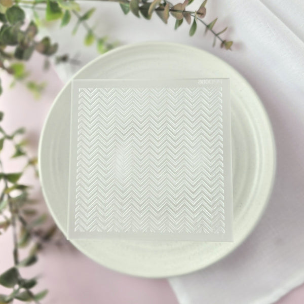 Zig Zag Pattern Plate