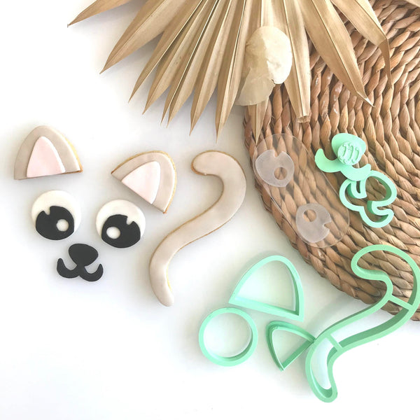 Cat Cake Cutter Set (SweetP Cakes and Cookies)