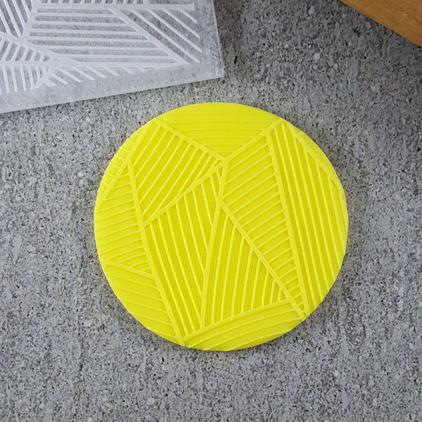 Triangle Lines Pattern Plate
