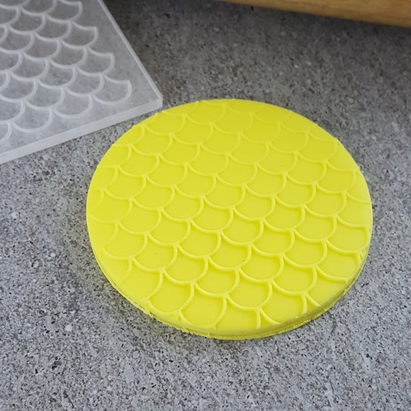 Scales Pattern Plate